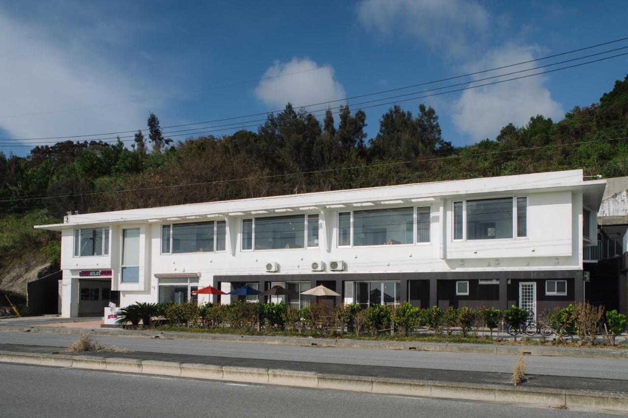 Hotel Mtb Motobu Exteriör bild